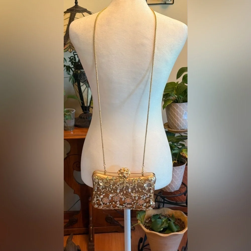 NWOT Elegant Gold Floral Clutch Comes With Detachable Gold Crossbody Strap